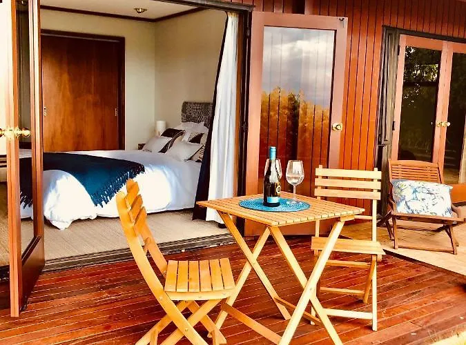 Lake View Garden Apartment